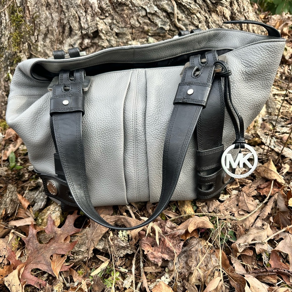 Michael kors tote purse